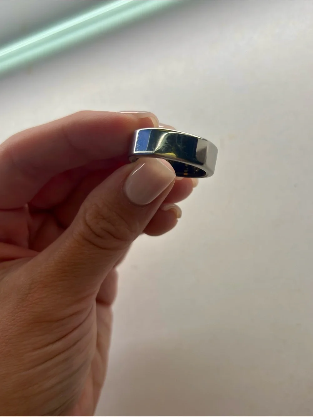 Oura Ring Gen 3 Silver with charger